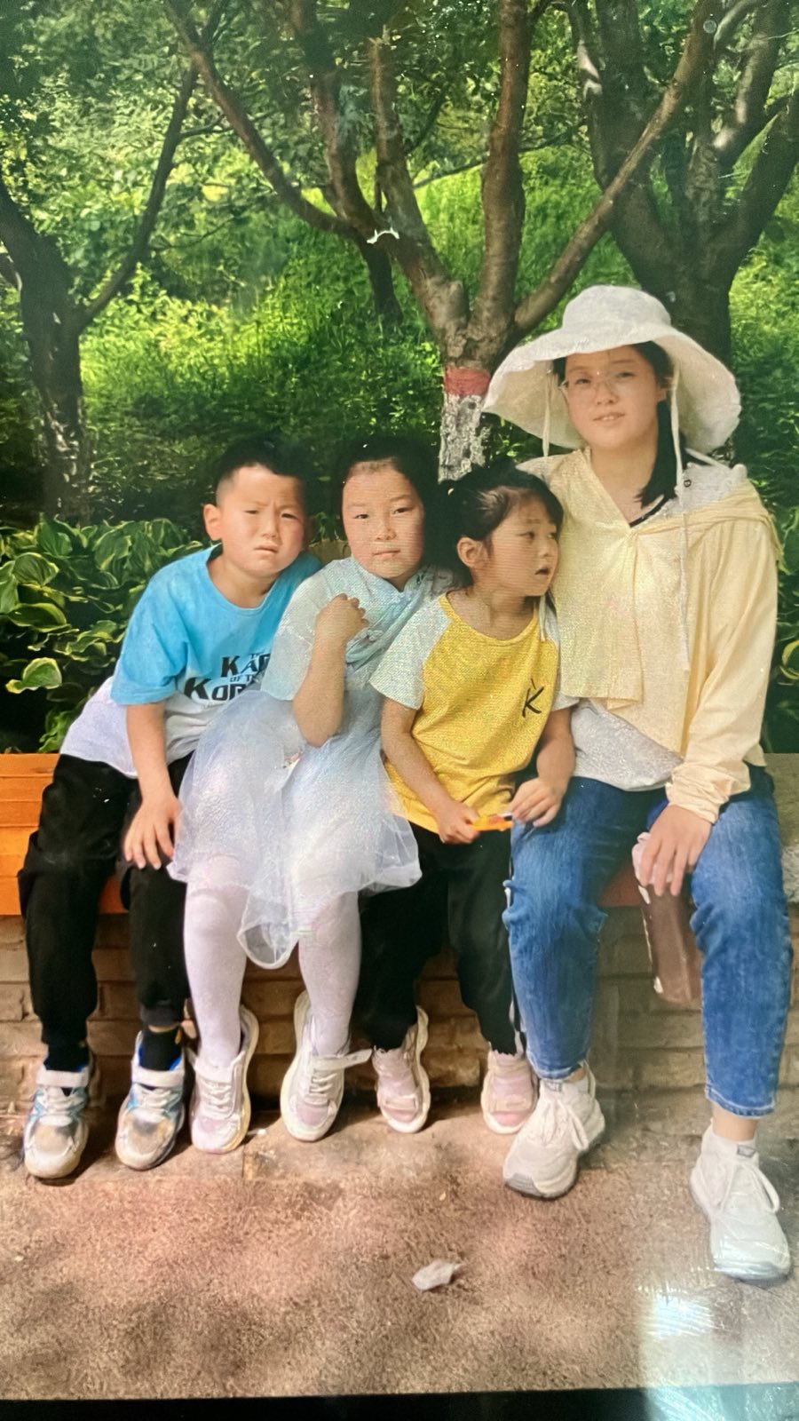 三个孩子呼喊母亲 中共与善良为敌 4 1101 1 id14625142 2025 10 10 195832 0